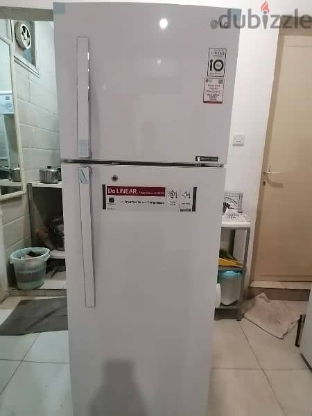 LG double door fridge very good condition for sale in mangaf block 4. 0