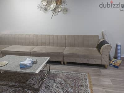 beige sofa/أريكة بيج