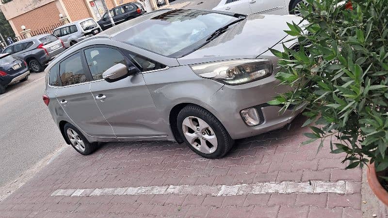 Kia Carens 2014 URGENT SALE 5