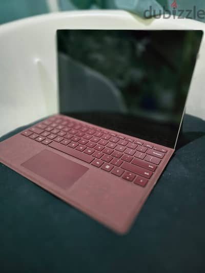 Microsoft surface pro 4 corei5, 8gb, touch screen for sell