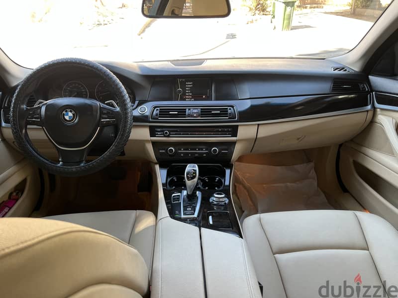 BMW 5-Series 2011 523i Top condition ( Rare Case ) 6