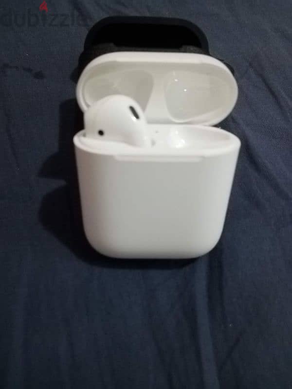 Apple AirPods 2 left earphones, original, new, with serial number 1