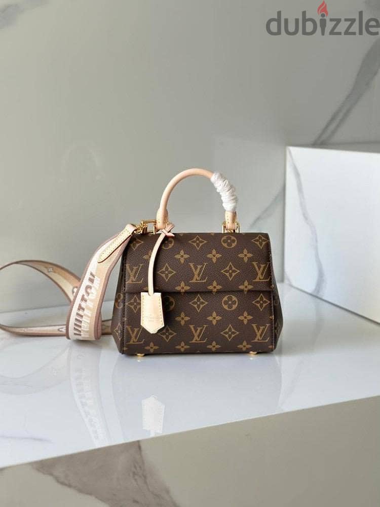 lv side bag 0