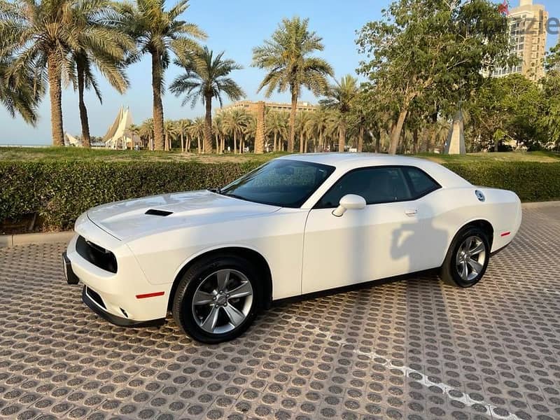 Dodge Challenger 2016 4WD Automatic 1