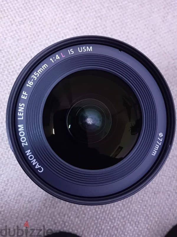 Canon EF 16-35mm F/4 L IS USM Like new 1