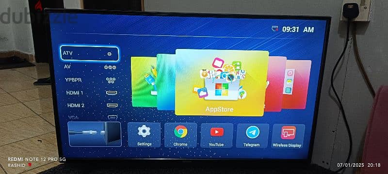 I sell my wansa smart tv 43insch same as new  with Wall bracket 1