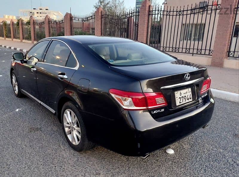 Lexus ES350 2011 excellent condition 5