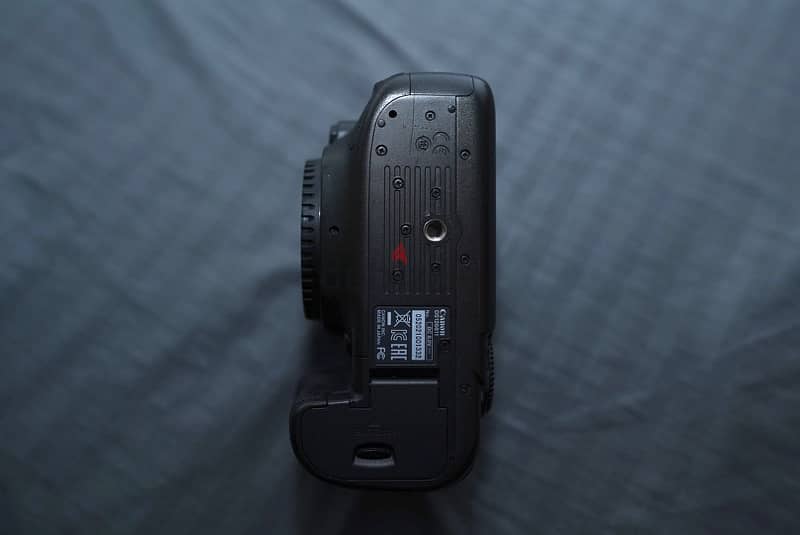 canon 5dSr with battery grip 4