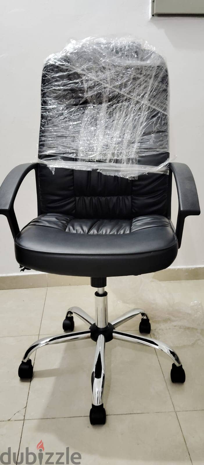 Comfortable Faux Leather Chair for home and office كرسي مريح من الجلد 0