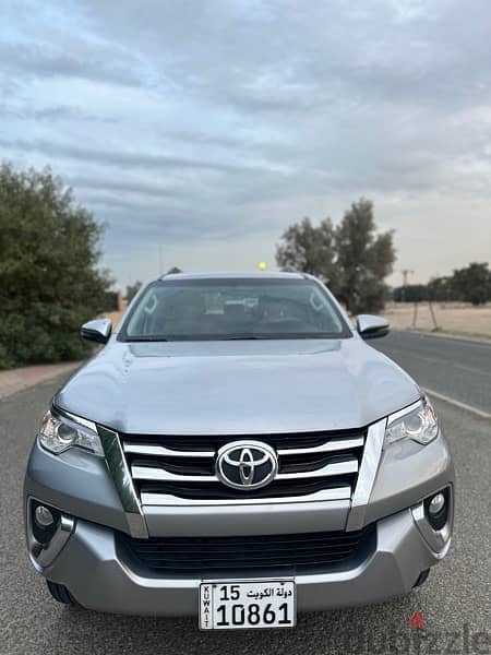 Toyota Fortuner 2018 4