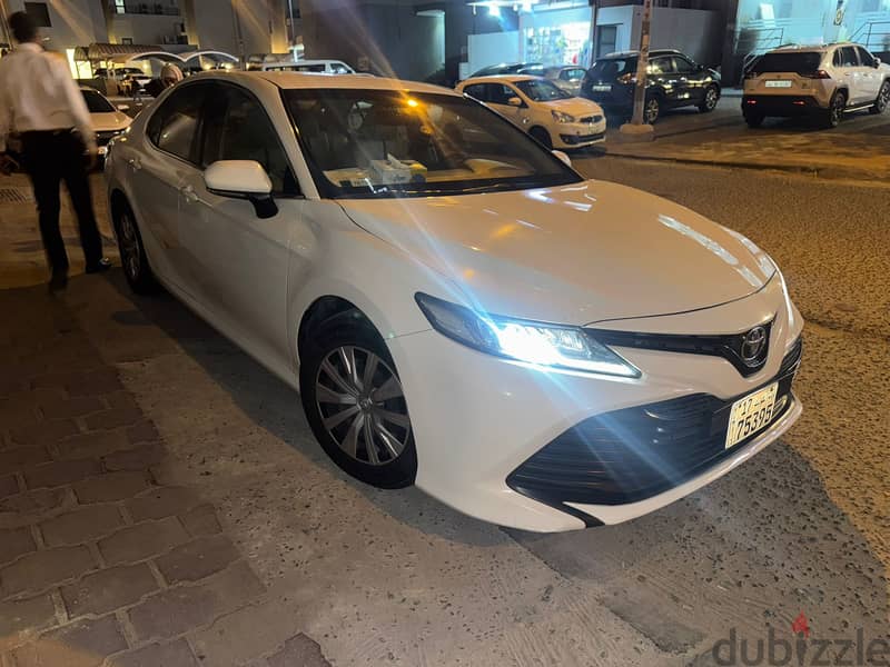 Toyota Camry 2019 LE 1