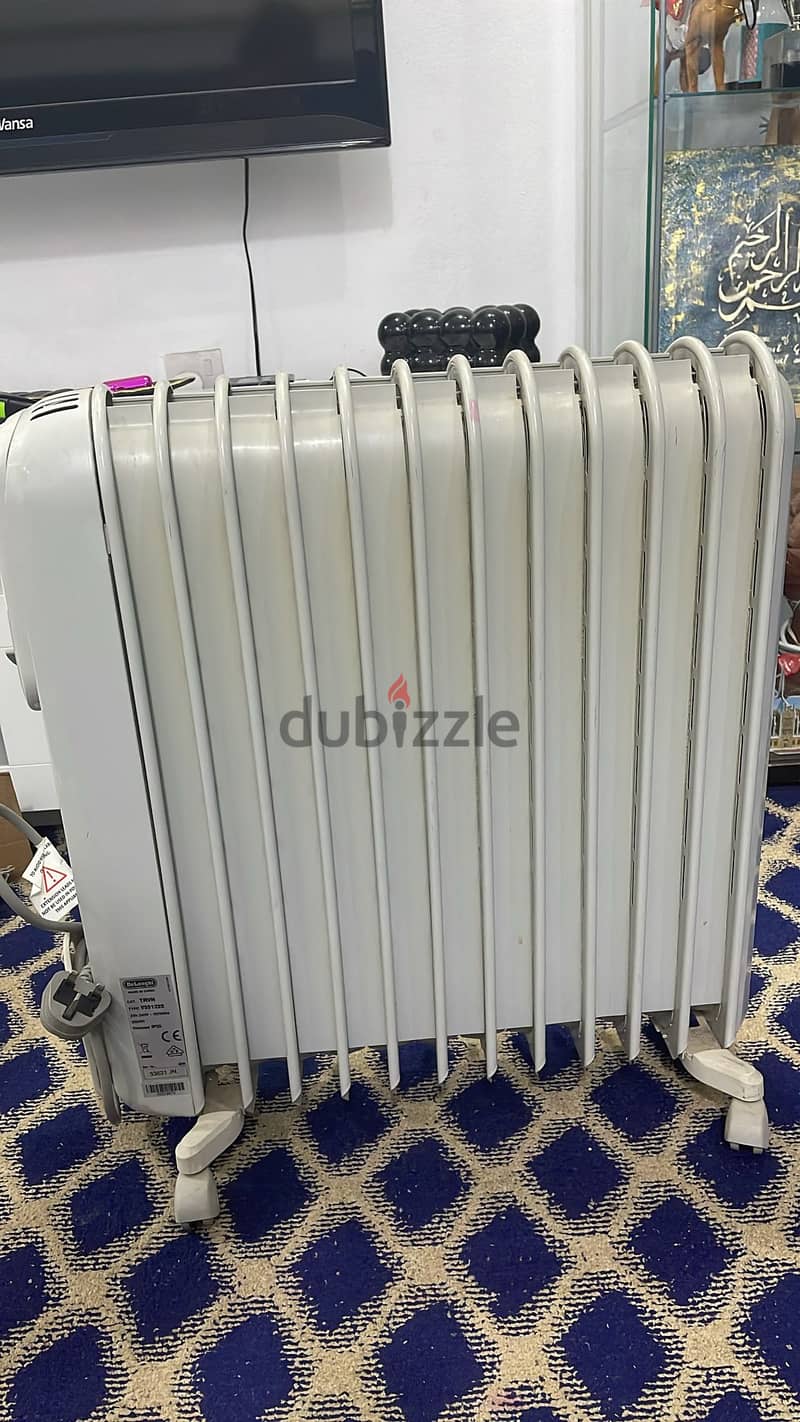 Delonghi Oil Heater 11 Fins high quality like new 2