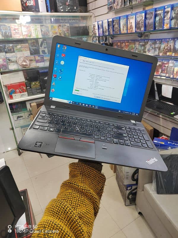 Lenovo core i5 5 Gen Ram 8 Hard ssd Amd R7 لينوفو جيل خامس زيرو 3