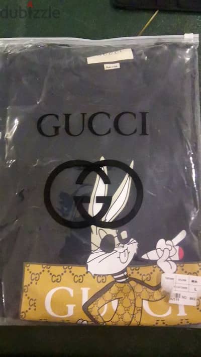 Gucci bugs bunny t-shirt  Size: Large