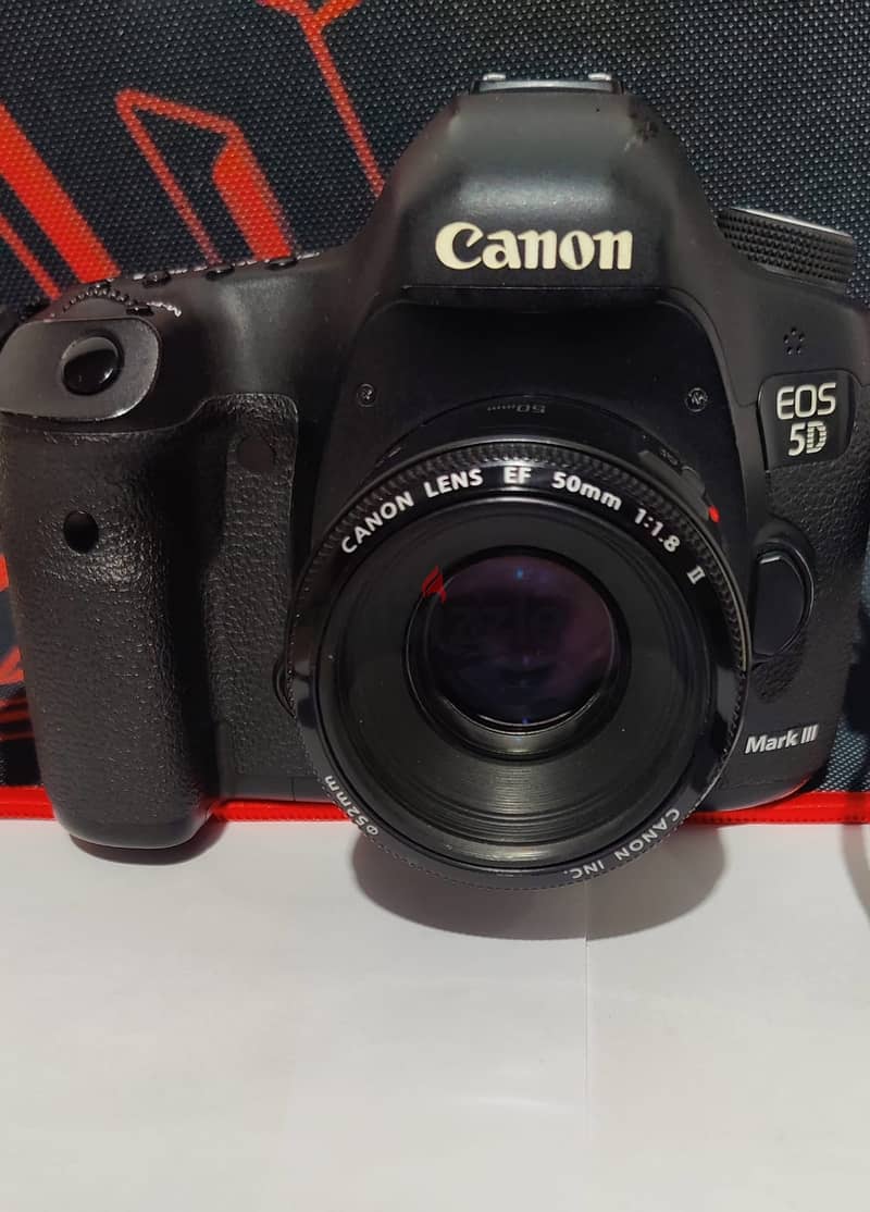 Canon 5D Mark III & 50mm prime lens 2