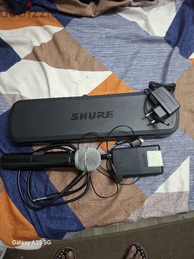 shure pg58 wireless microphone .