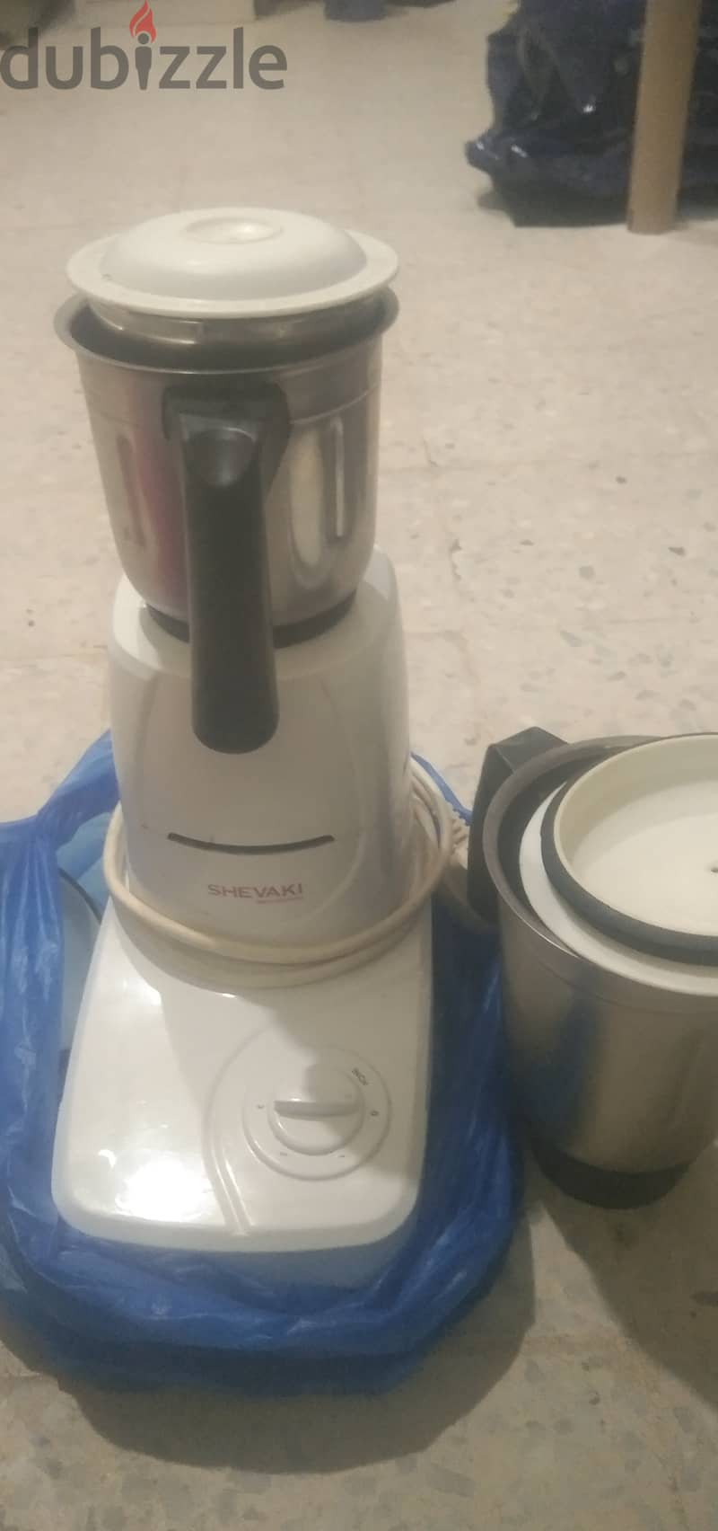 Mixer grinder and cooking vessel 2 small and 1 larger 0