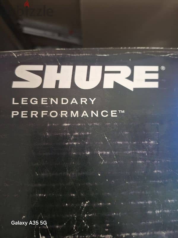 shure pg58 wireless microphone . 1