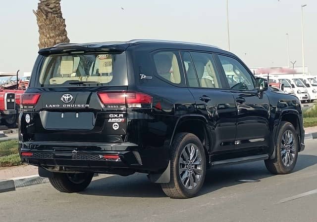 Toyota Land Cruiser 2022 GXR(Whatsapp +971559197608 for more details 3