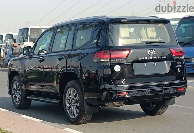 Toyota Land Cruiser 2022 GXR(Whatsapp +971559197608 for more details 5