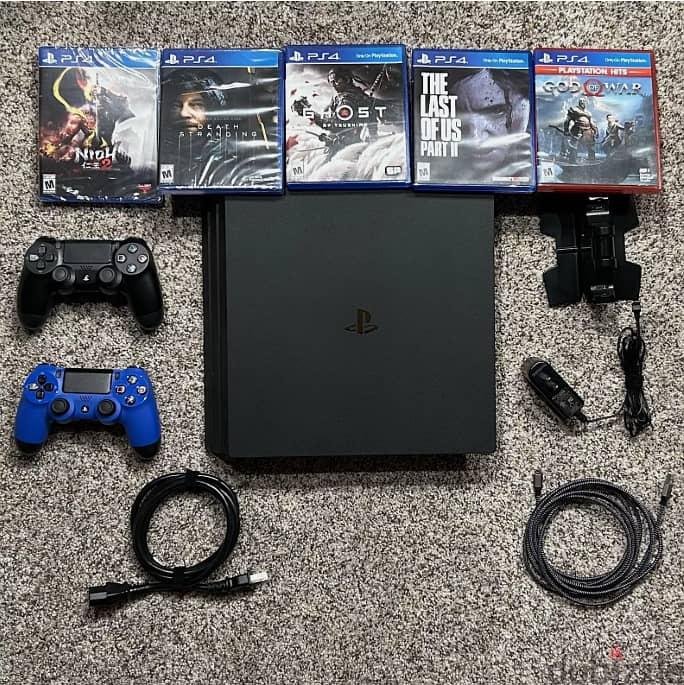 wataps +1(662)3519388 PS4 Pro 1TB, 2 controllers 0