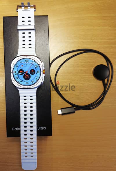 For sale Samsung Ultra watch للبيع ساعة سامسونج بحالة ممتازة