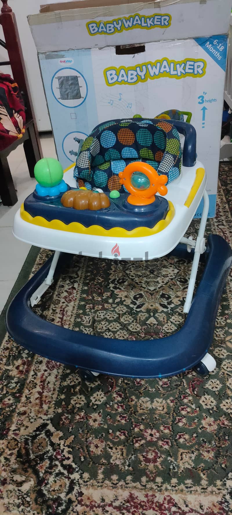 Baby walker with music and rhythm. Good condition. 1