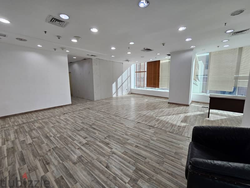 Office for rent in sharq 317 sq rent 2300 kd 3