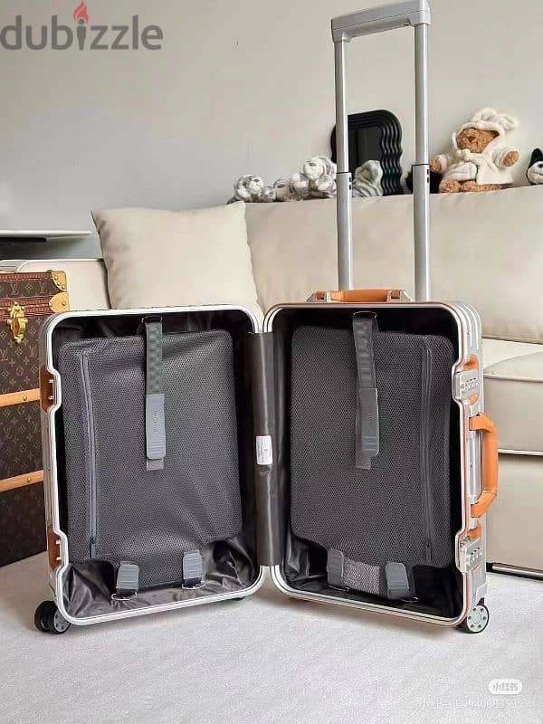 Rimowa cabin suitcase 3