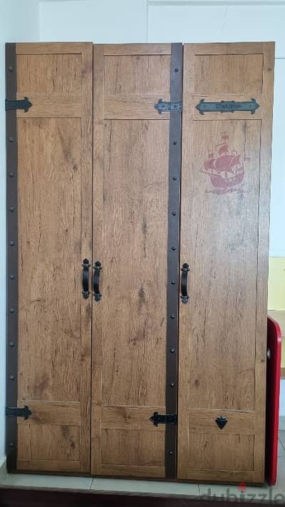 3 Door Wardrobe Excellent condition