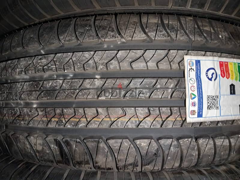 Used Tyre for sale like new 1500km run 1