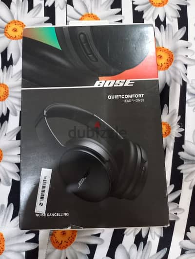 BOSE Quiet comfort headphones. Noise cancelling