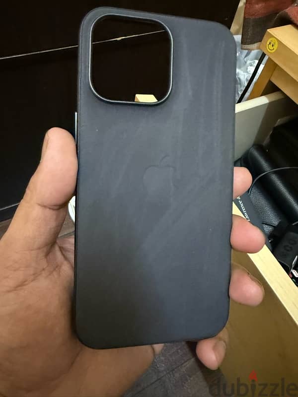 APPLE FIne Wooven Black case 3