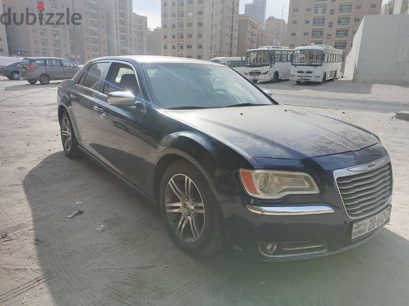 Chrysler /300C 2013 in neat condition 176000km only 950last T. 60905440 0