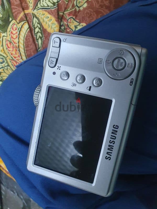 Samsung Digimax S700 7.2MP - Digital Camera - Silver 1