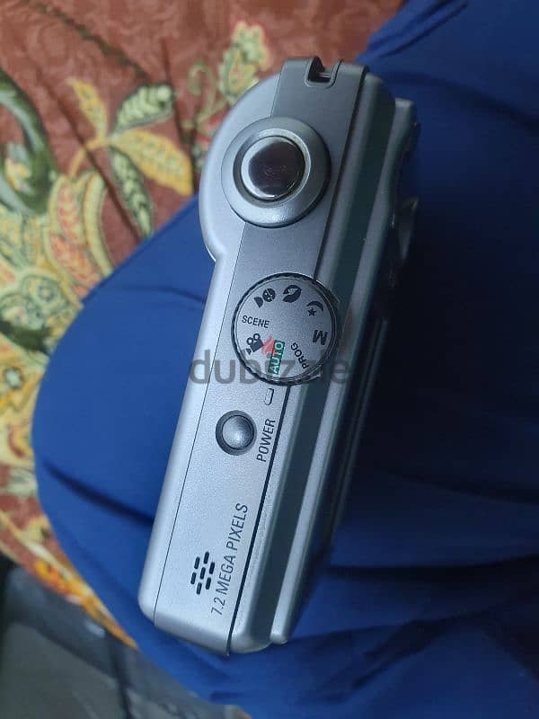 Samsung Digimax S700 7.2MP - Digital Camera - Silver 2