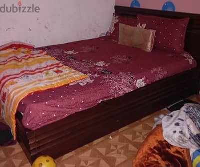 Queen size bed