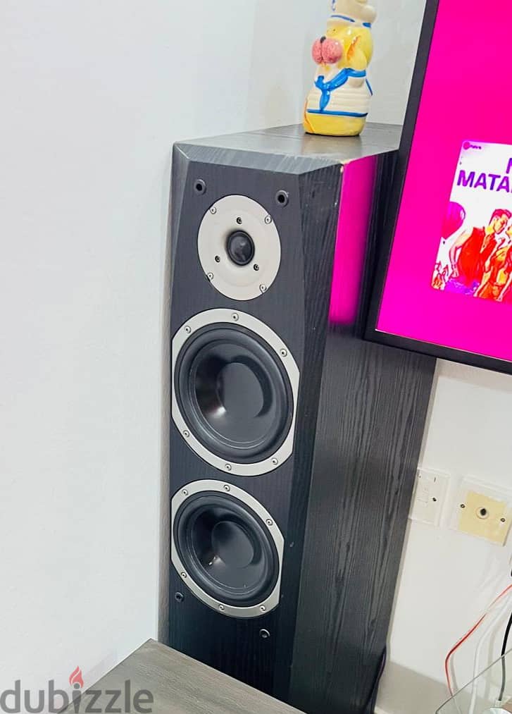 Wansa tower speakers in good condition (4tower +1centre speaker) 1