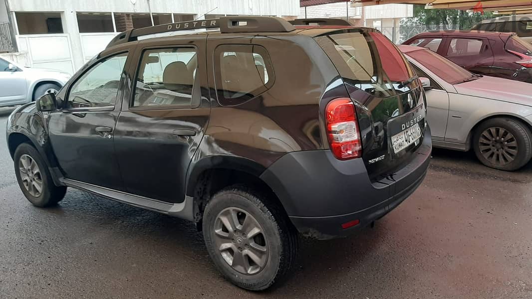 Renault Duster 2016 family used suv for sale in salmiya (100K) 6