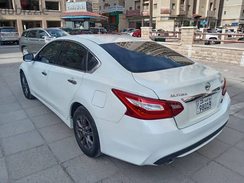 Nissan Altima 2018 5