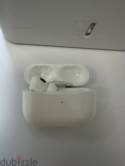 airpods pro2 lightning charger good case