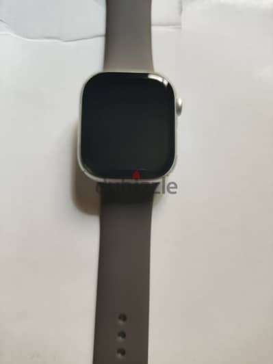 Apple Watch 10 , look as new , silver , apple warranty to end Sep 2025