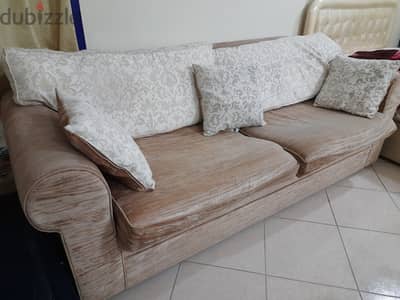 Good condition used furniture for sale in Mahboula