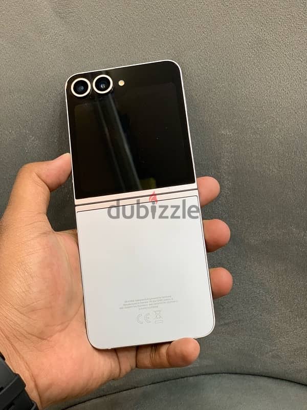 galaxy Z flip 6 silver shadow 4