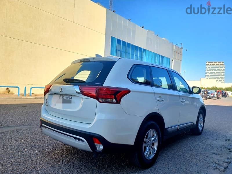 Mitsubishi Outlander 2020 3