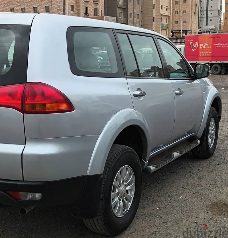 Mitsubishi Pajero 2012 0