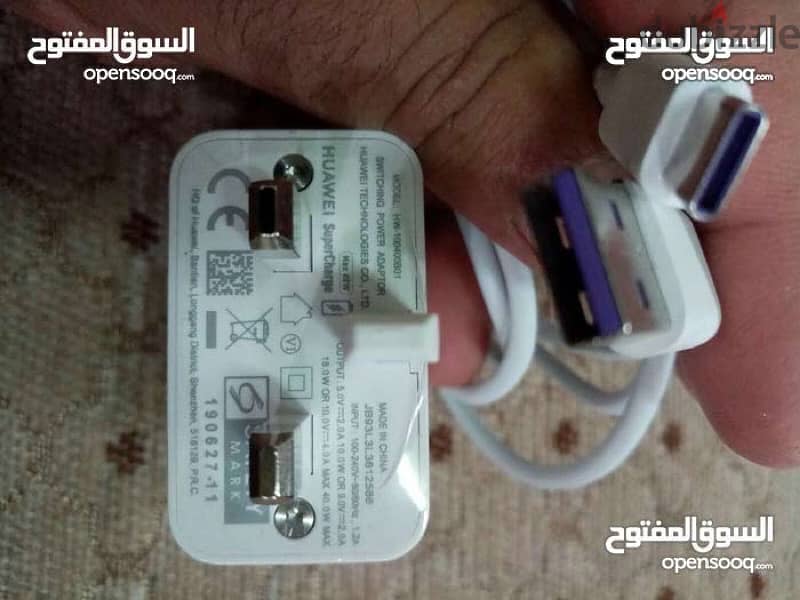 شاحن هواوي 40w تايب سي سوبر جارج اصلي جديد بالغلاف 2