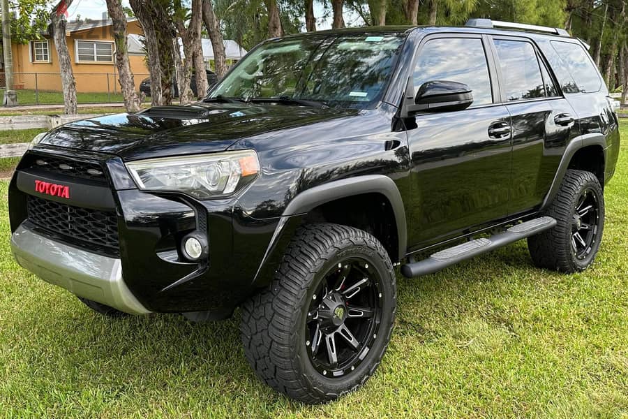 WhatsApp + 31687040507  Toyota 4Runner Trail 4x4 2015 0