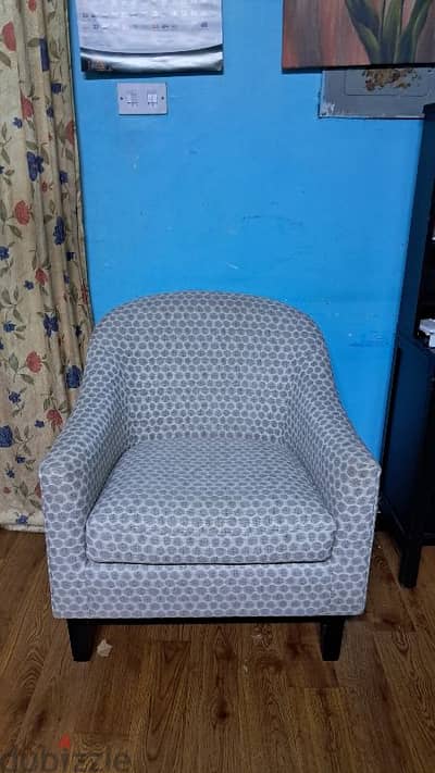 Cushioned chair