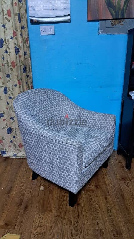 Cushioned chair 2